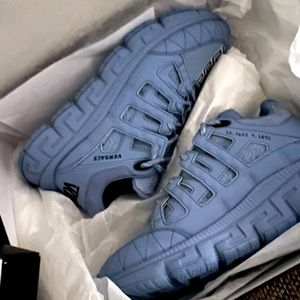 Versace Trigreca brand new. Size 9 mens